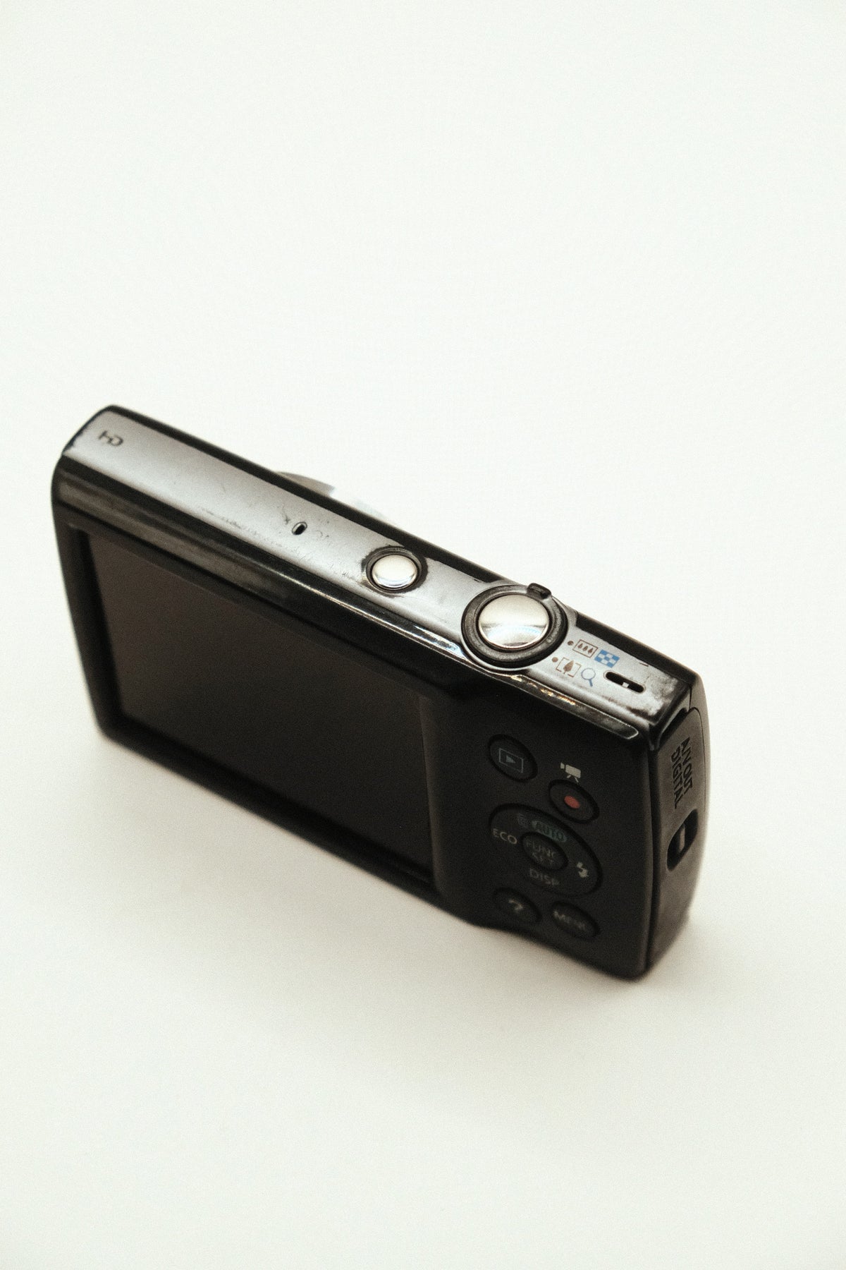 Canon PowerShot ELPH 135
