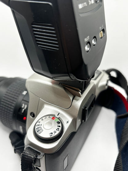 Canon EOS Rebel G + Flash Canon Speedlite 220EX